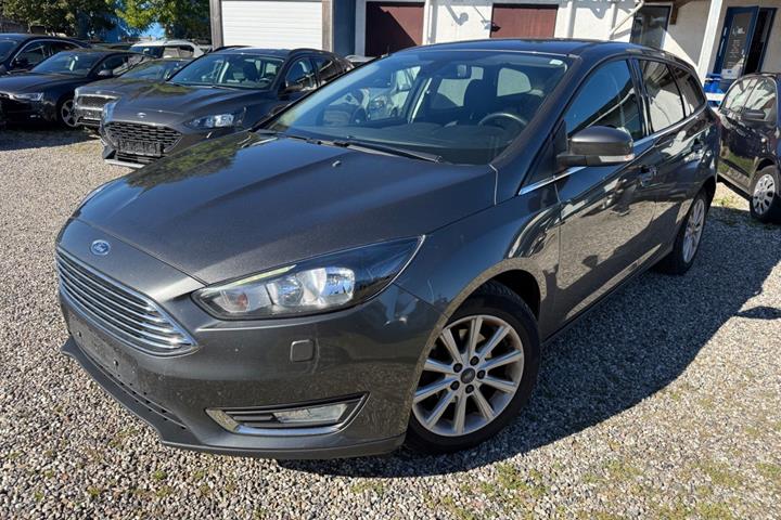 Grå Ford Focus fra 2017