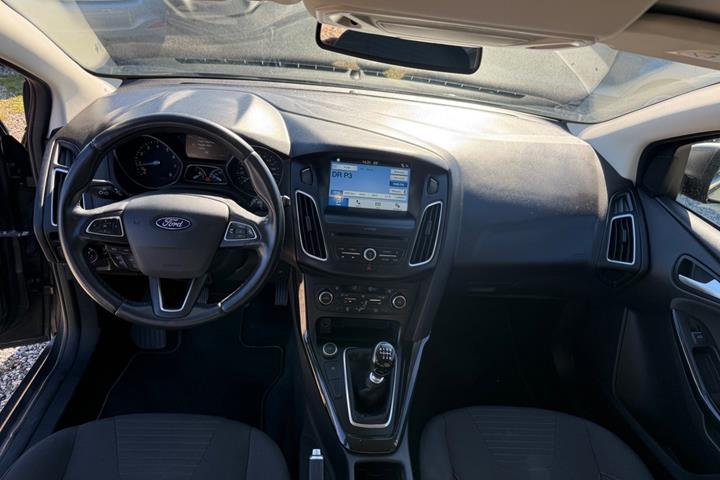 Grå Ford Focus fra 2017