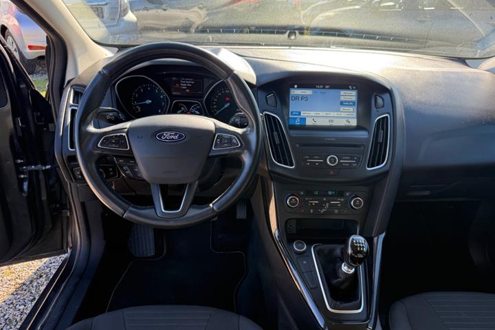Grå Ford Focus fra 2017
