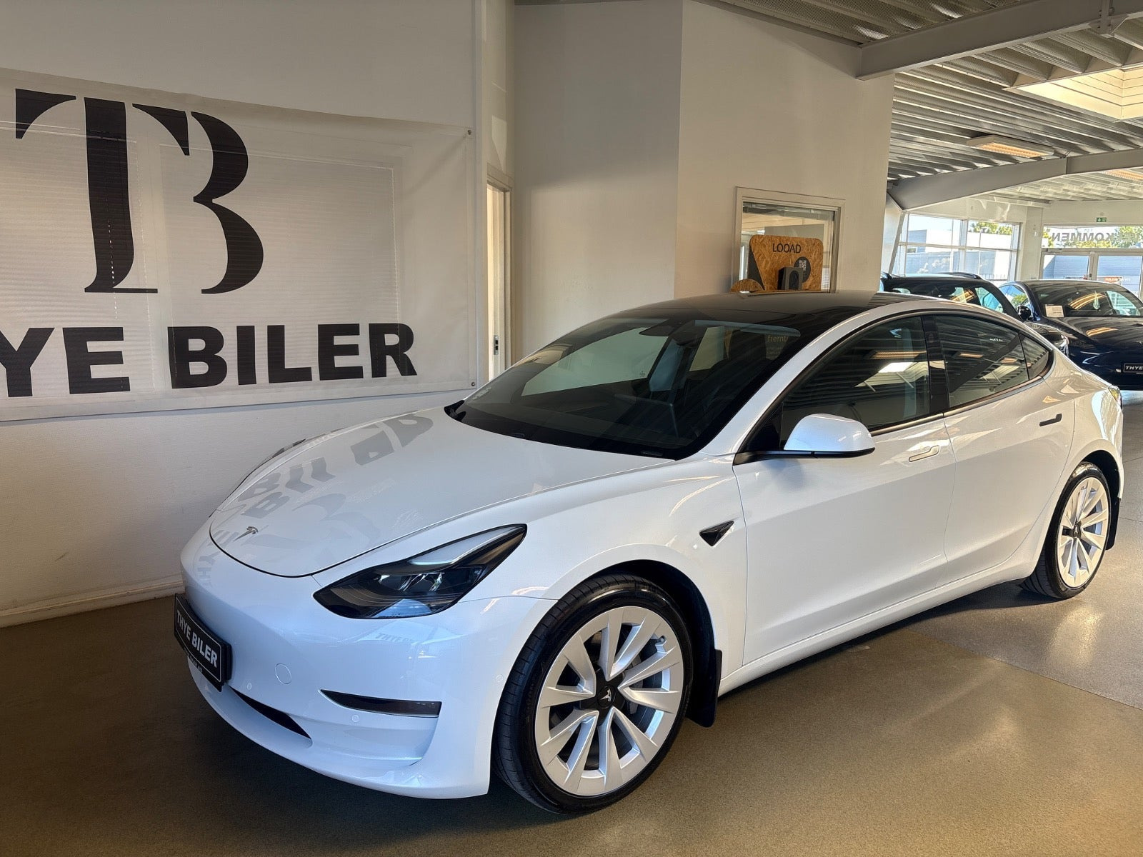 Tesla Model 3 Long Range AWD