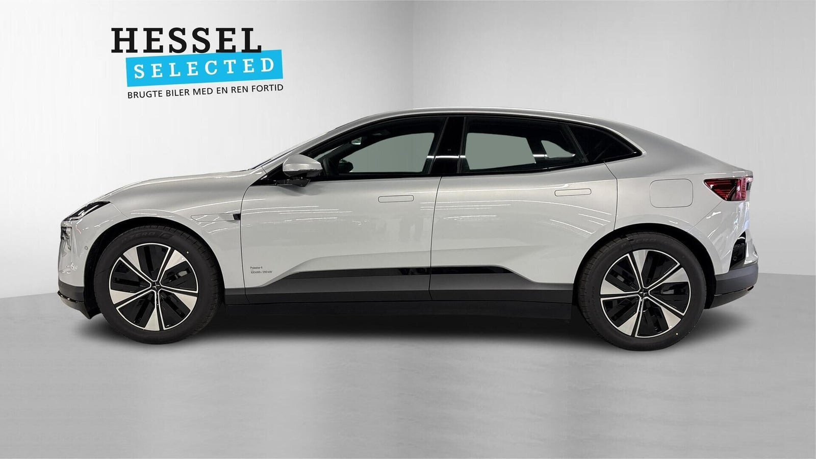Hvid Polestar 4 fra 2026