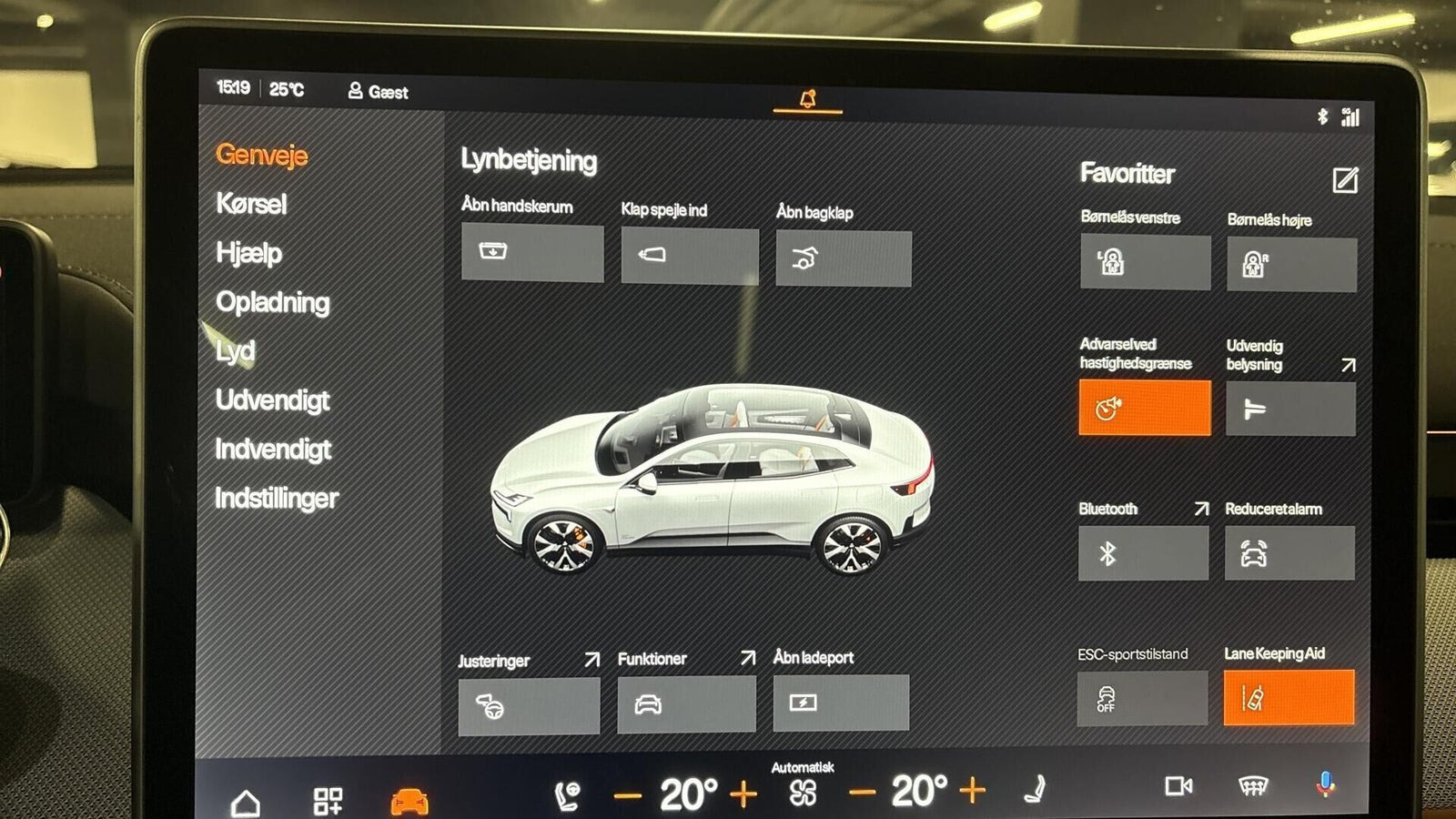 Hvid Polestar 4 fra 2026