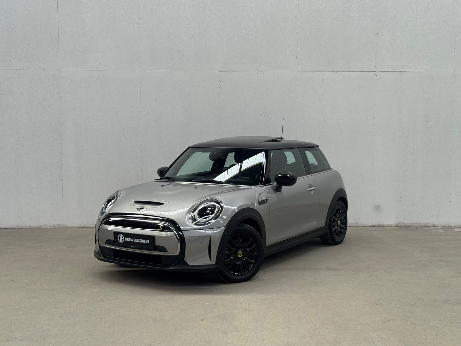 Mini Cooper SE Classic Trim