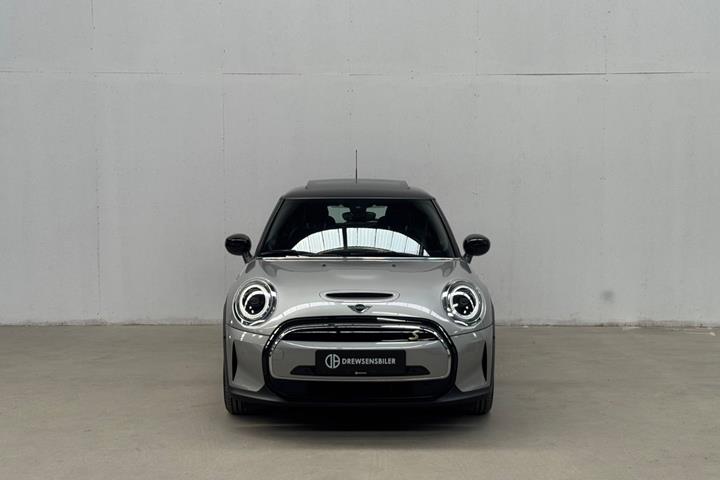 Sølv Mini Cooper SE fra 2023