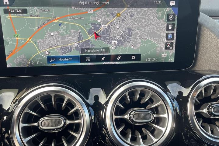 Hvid Mercedes EQA250 fra 2023