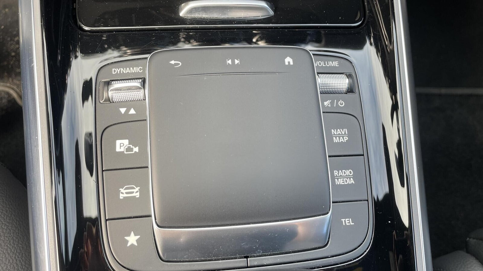 Hvid Mercedes EQA250 fra 2023