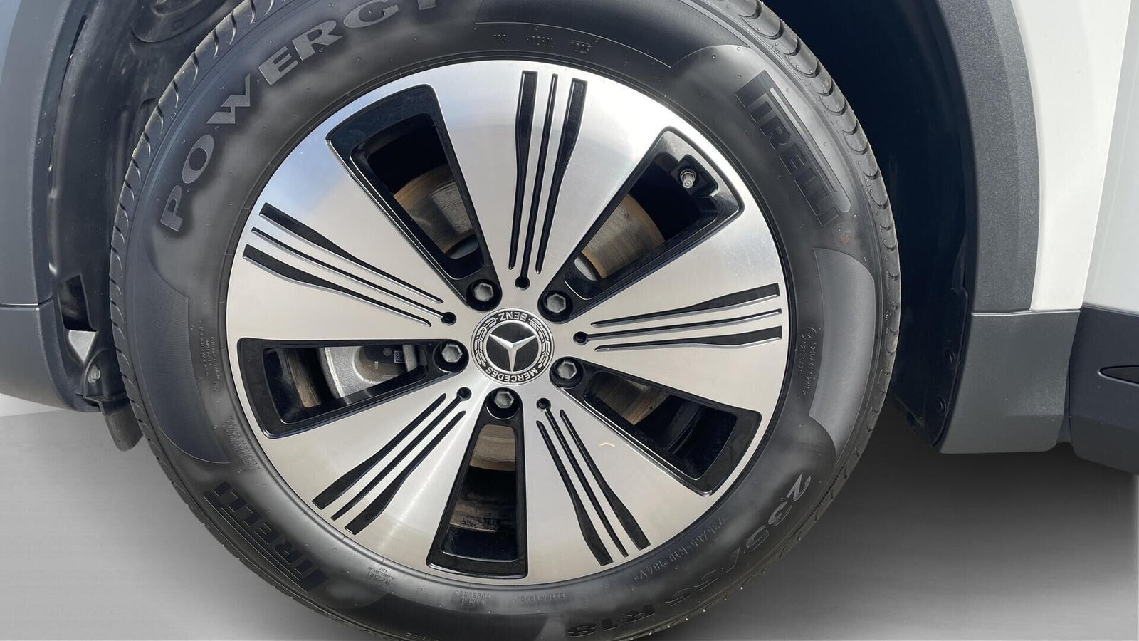 Hvid Mercedes EQA250 fra 2023
