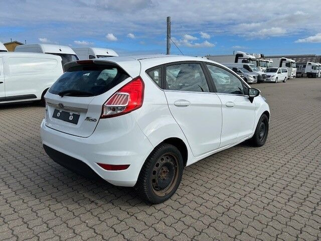 Hvid Ford Fiesta fra 2017
