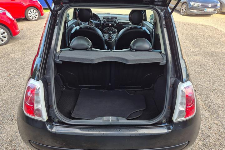 Grøn Fiat 500 fra 2008