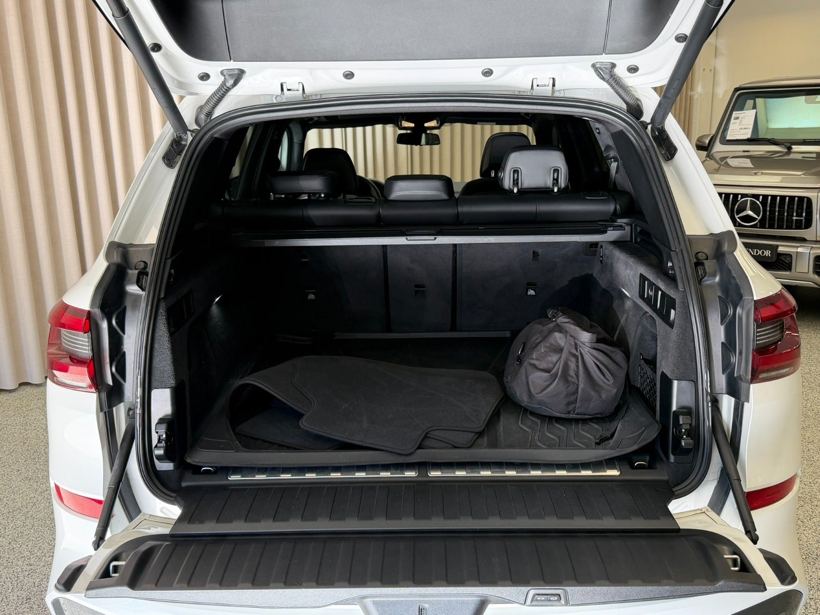 Hvid BMW X5 fra 2021