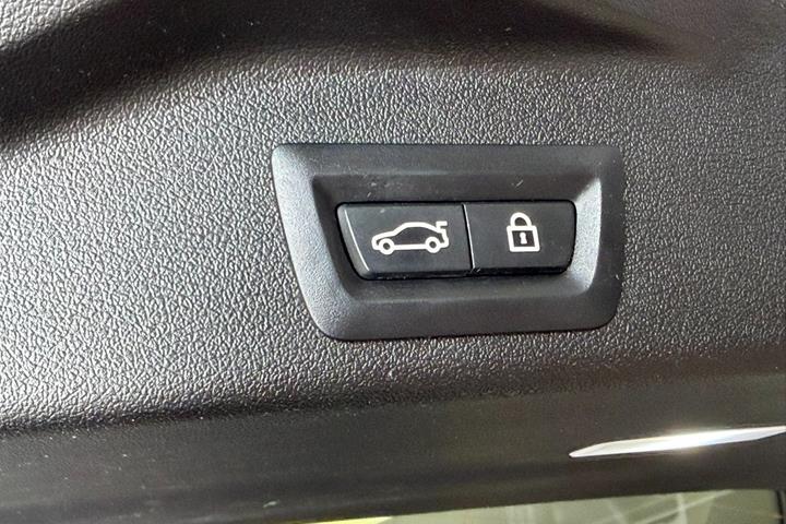 Hvid BMW X5 fra 2021