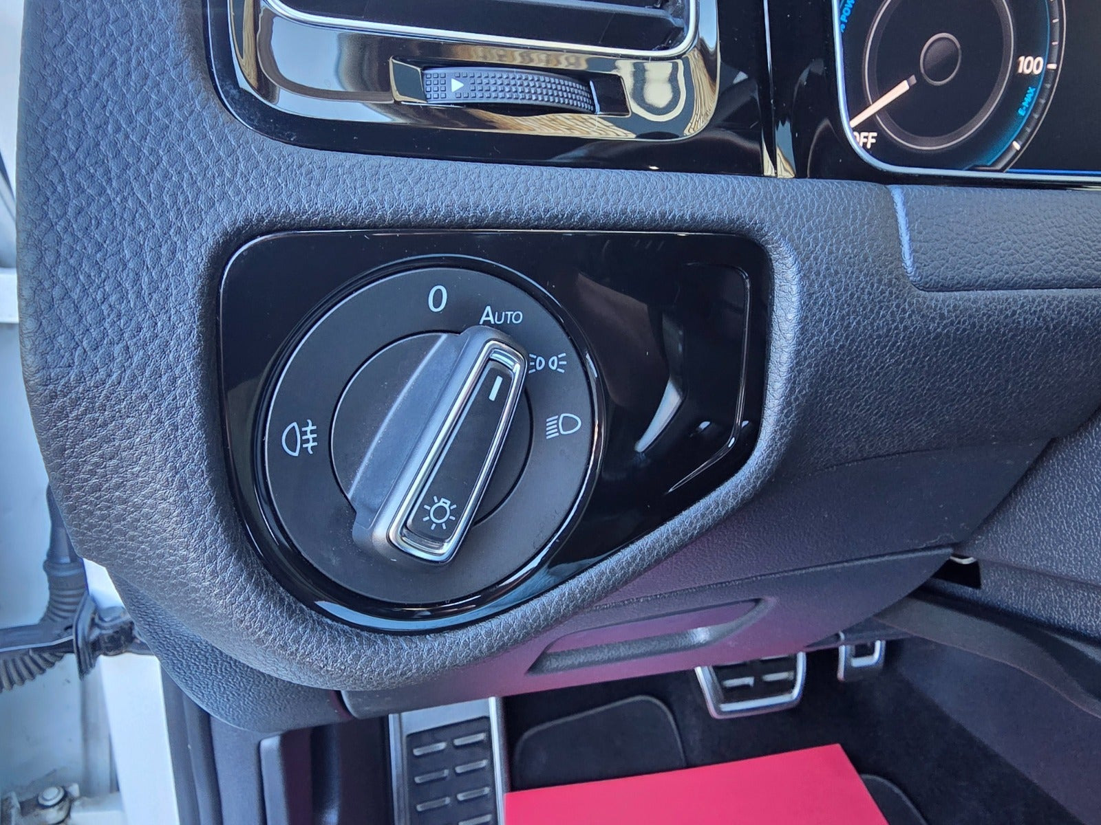 Hvid VW Golf VII fra 2018