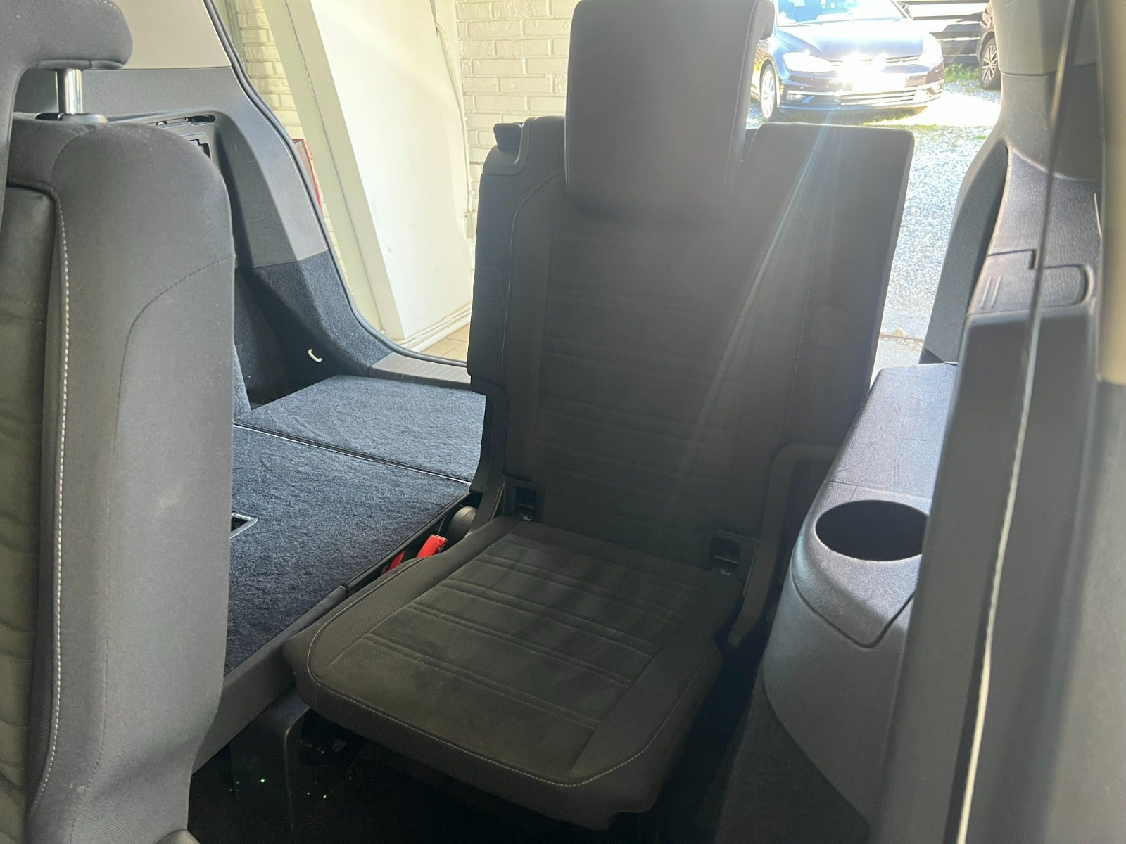 Hvid VW Touran fra 2018
