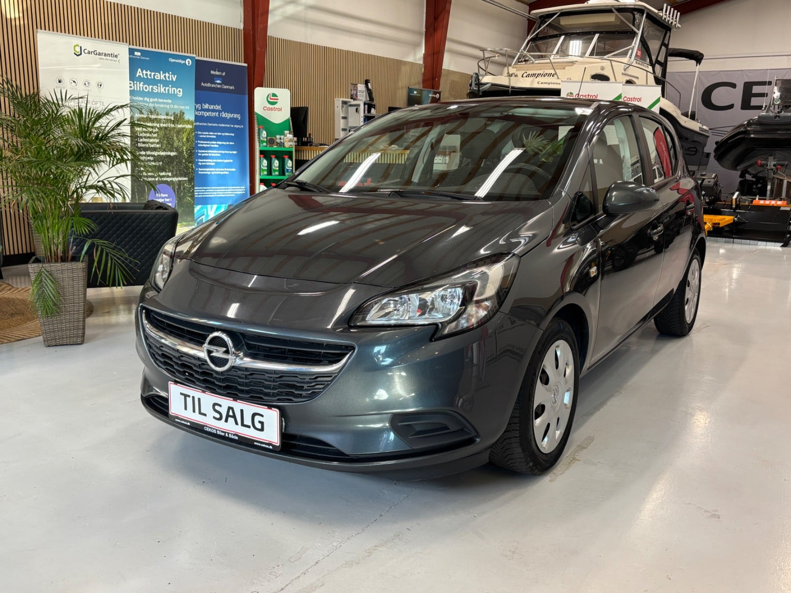 Grå Opel Corsa fra 2018