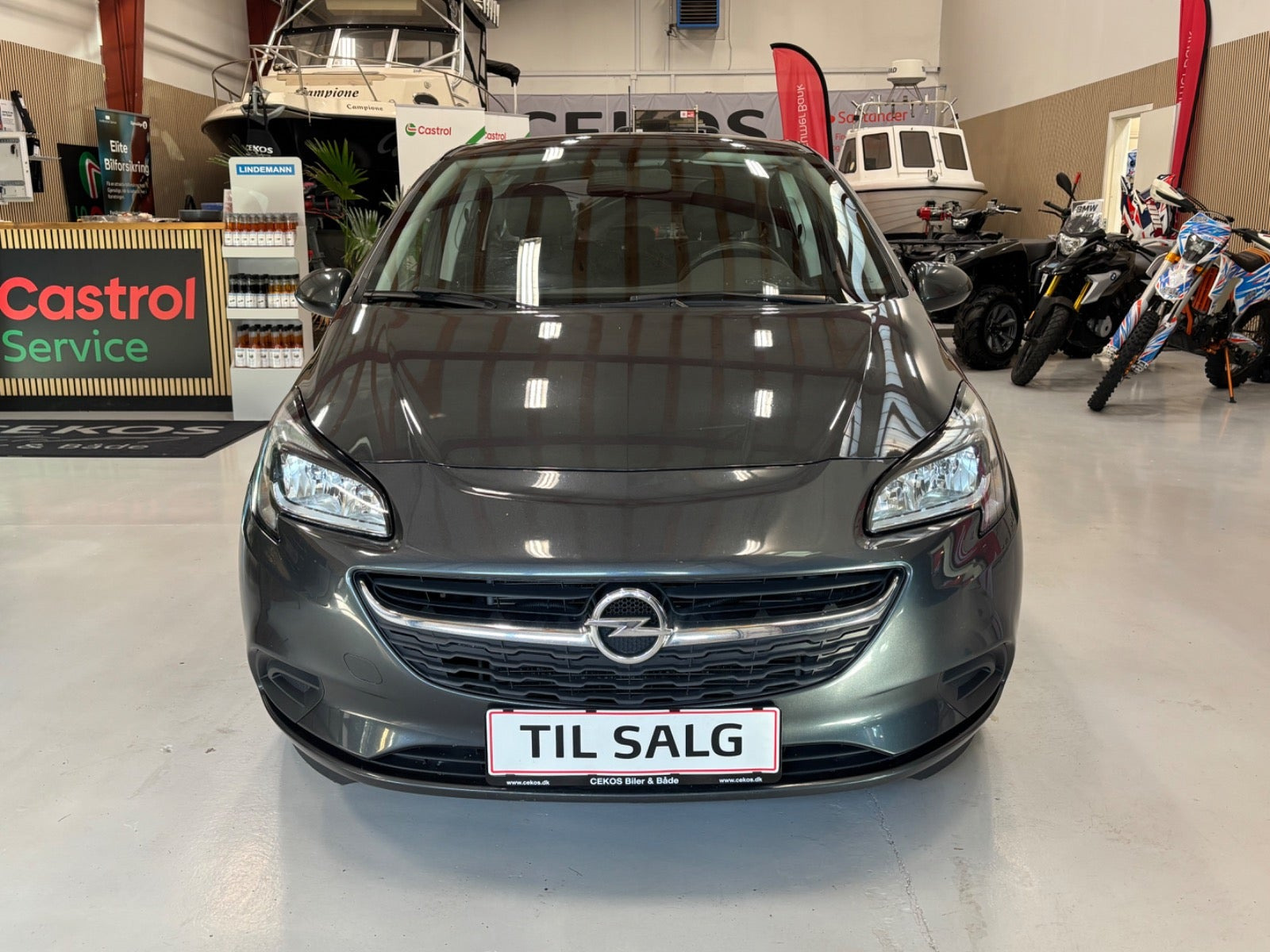 Grå Opel Corsa fra 2018