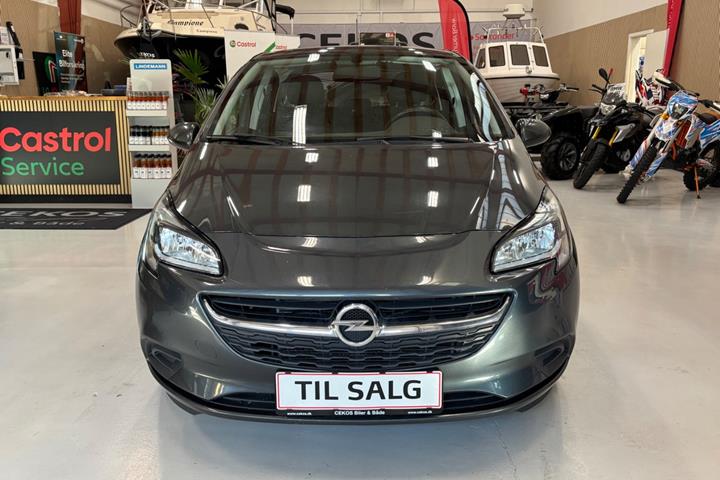 Grå Opel Corsa fra 2018