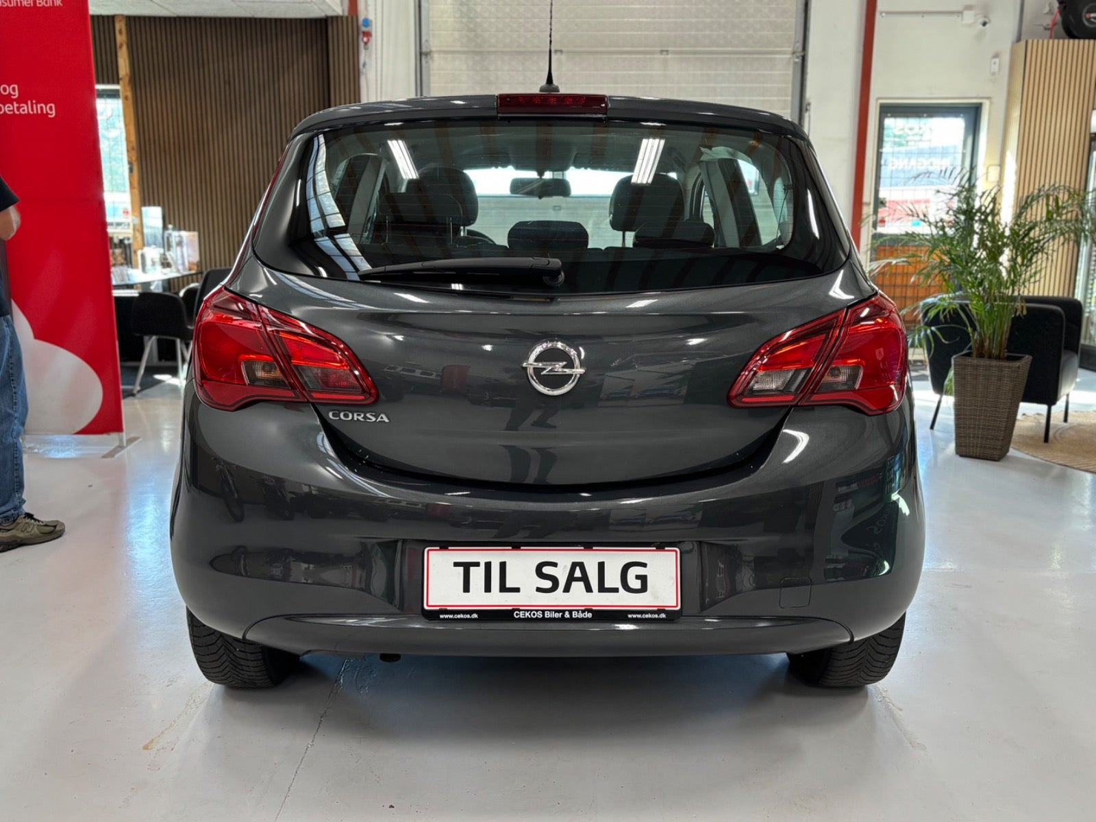 Grå Opel Corsa fra 2018