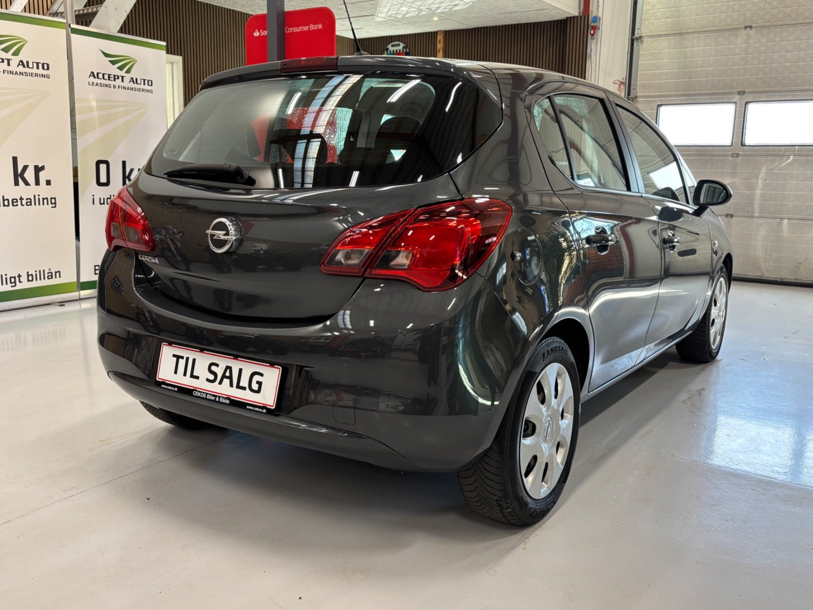 Grå Opel Corsa fra 2018