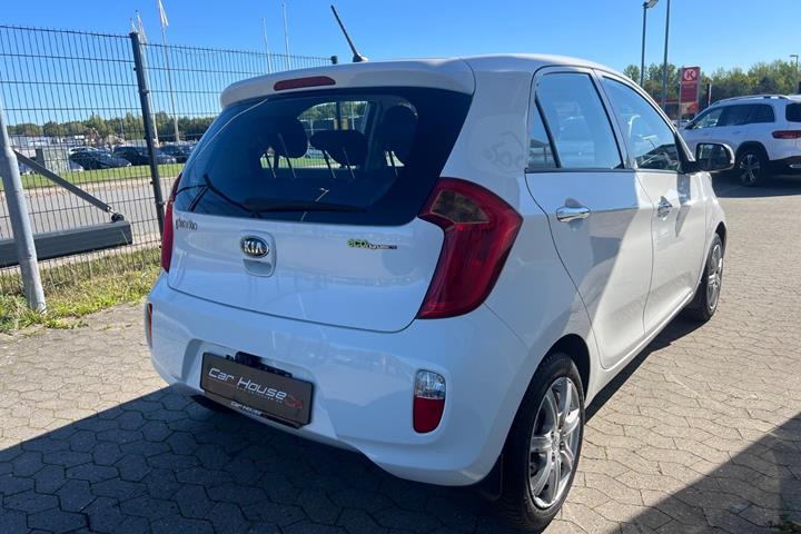 Hvid Kia Picanto fra 2013