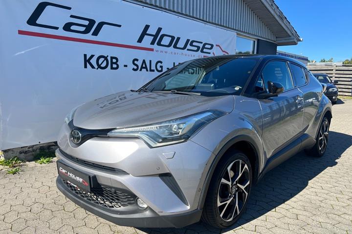Grå Toyota C-HR fra 2016