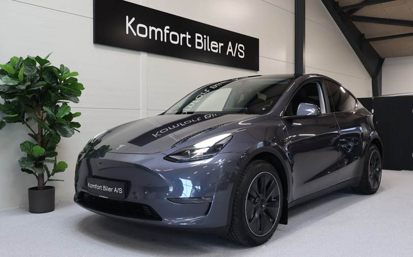 Tesla Model Y Long Range AWD