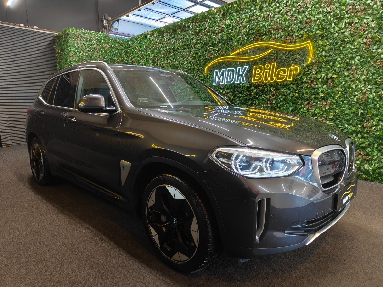 BMW iX3 Charged Plus