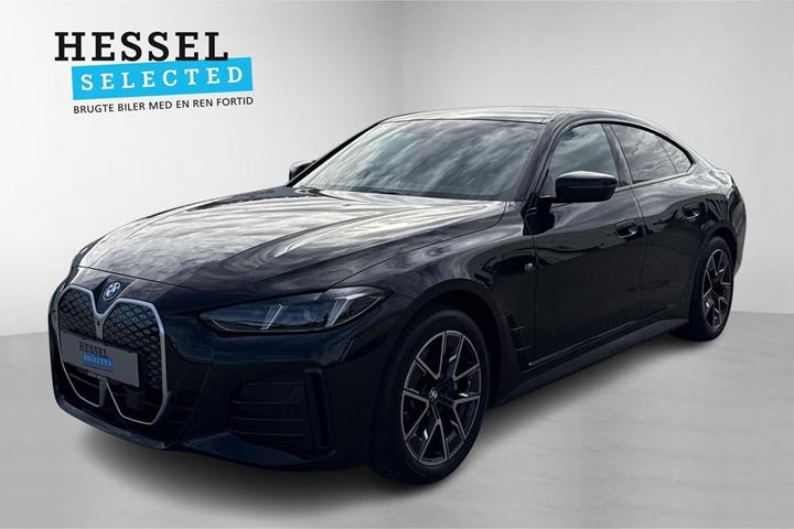 Sort BMW i4 fra 2025 set udefra