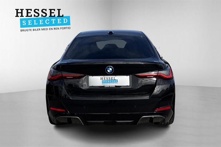Sort BMW i4 fra 2025