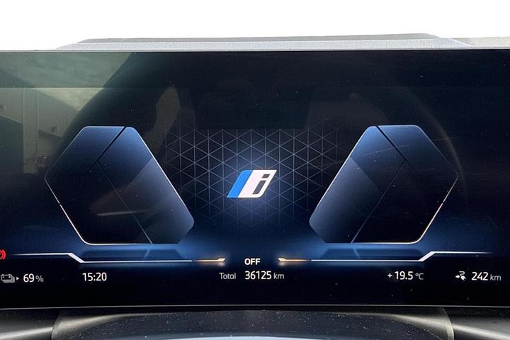 Sort BMW i4 fra 2025