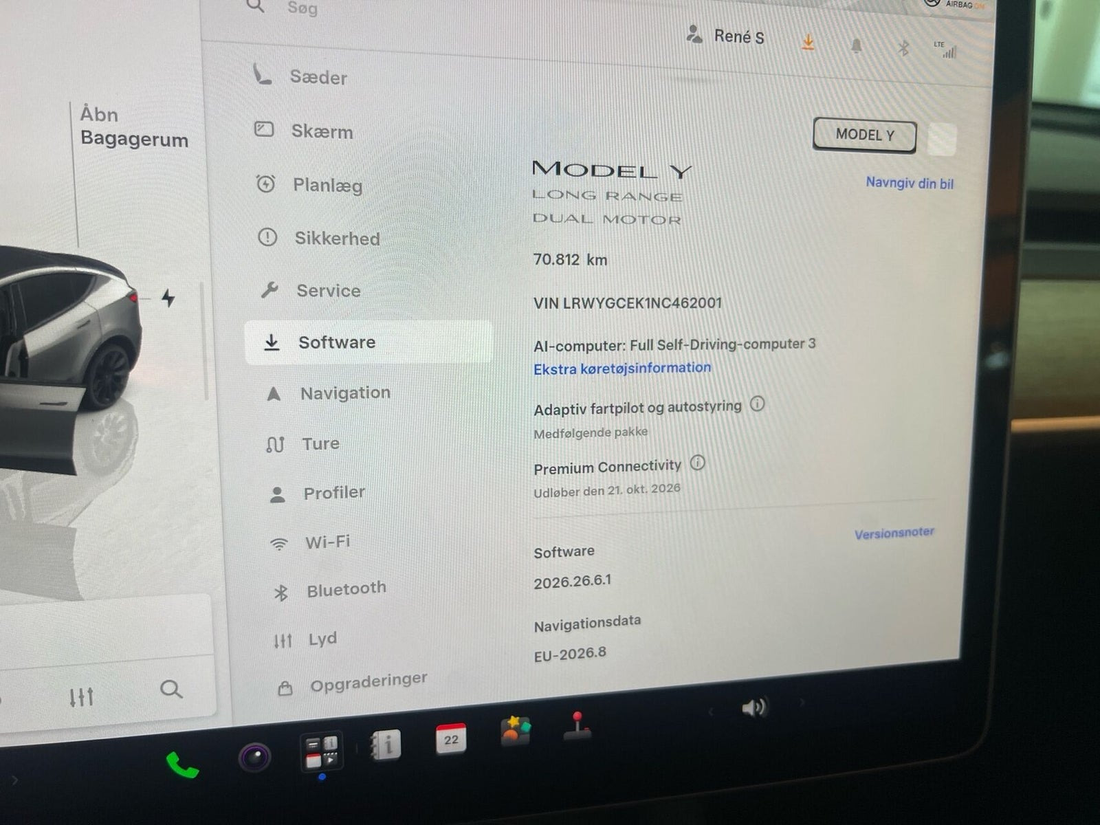 Hvid Tesla Model Y fra 2022
