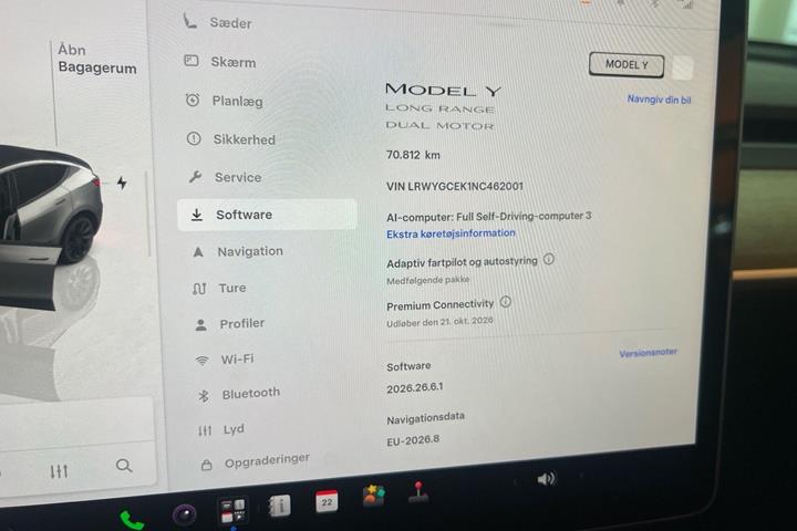 Hvid Tesla Model Y fra 2022