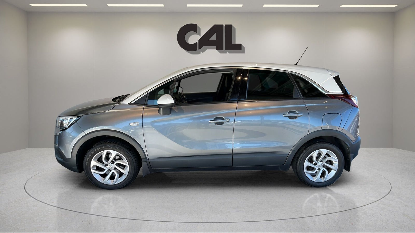 Grå Opel Crossland X fra 2018