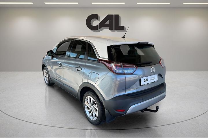 Grå Opel Crossland X fra 2018