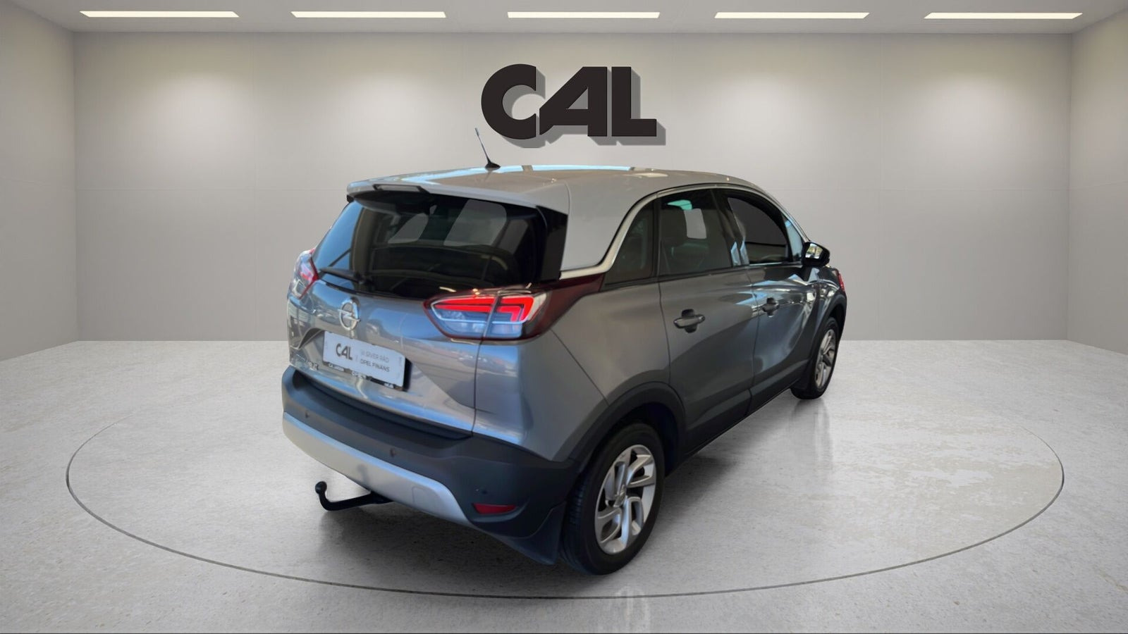 Grå Opel Crossland X fra 2018