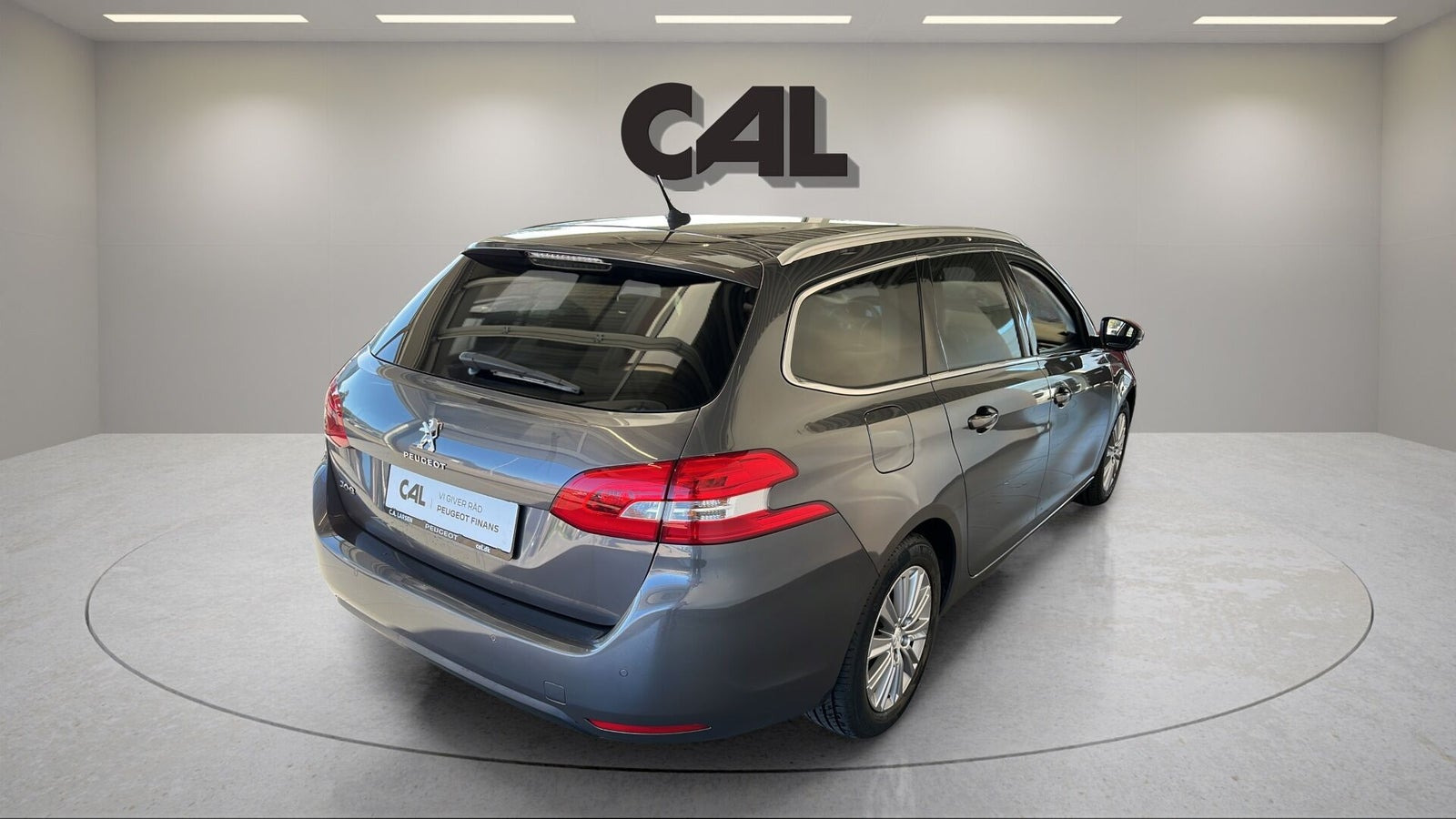 Sølv Peugeot 308 fra 2020