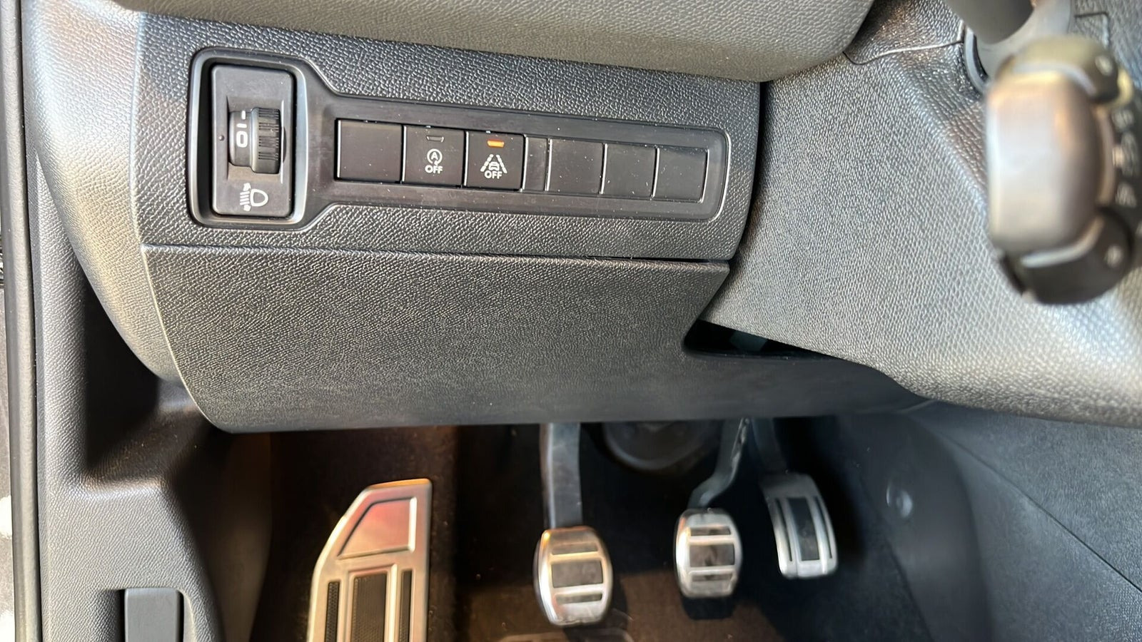 Sølv Peugeot 308 fra 2020