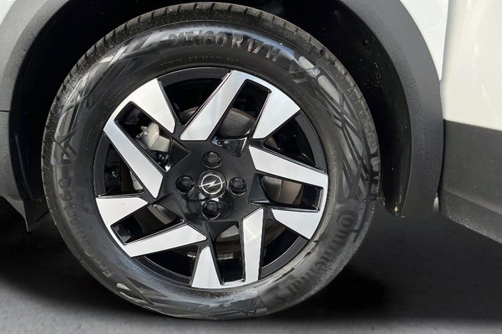 Hvid Opel Mokka-e fra 2024