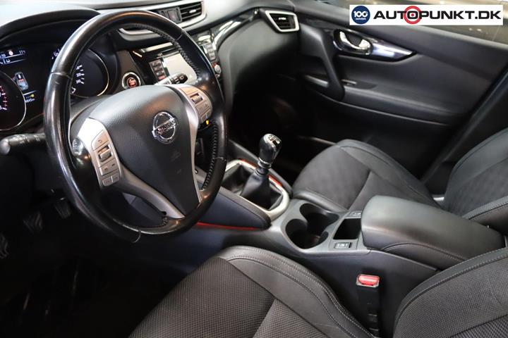 Brun Nissan Qashqai fra 2016