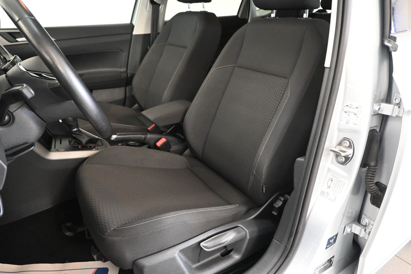Sølv VW Polo fra 2018