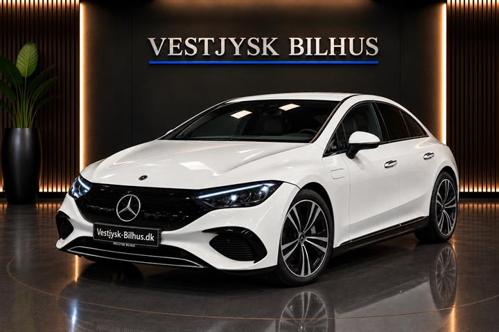 Hvid Mercedes EQE300 fra 2025