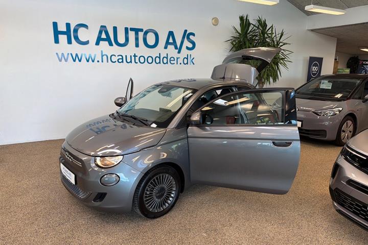 Grå Fiat 500e fra 2021