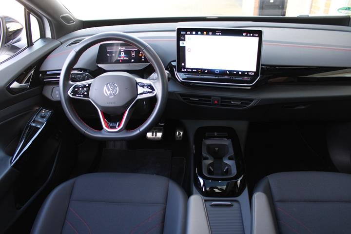 Hvid VW ID.4 fra 2026