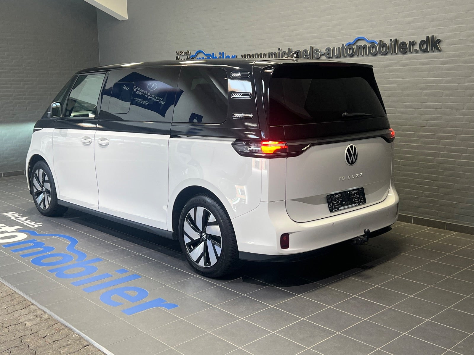 Hvid VW ID.Buzz fra 2025