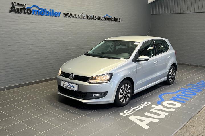 Sølv VW Polo fra 2017 set udefra
