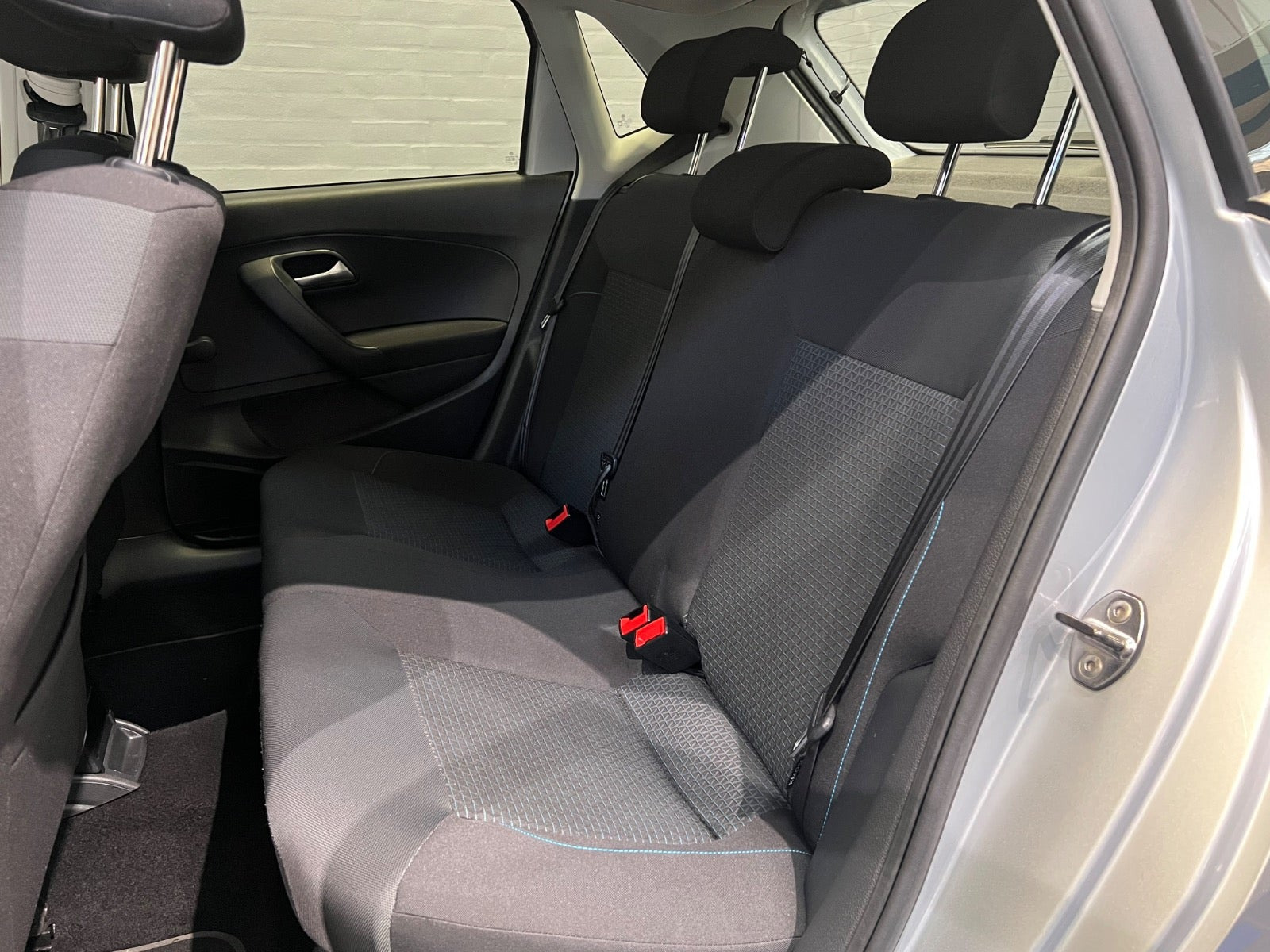 Sølv VW Polo fra 2017