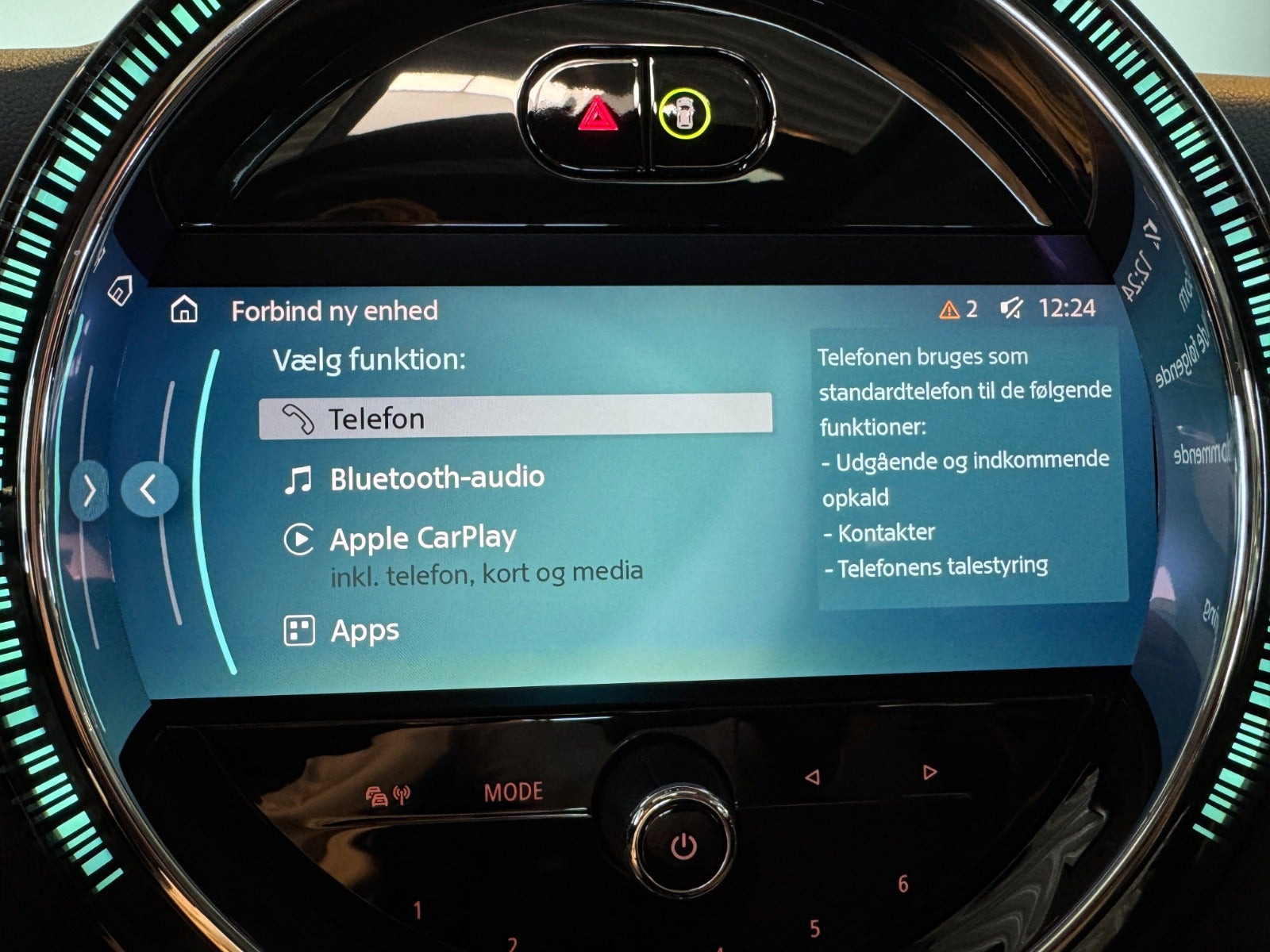 Blå Mini Cooper SE fra 2023