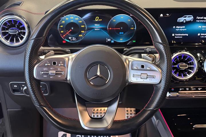 Sort Mercedes EQB250+ fra 2023