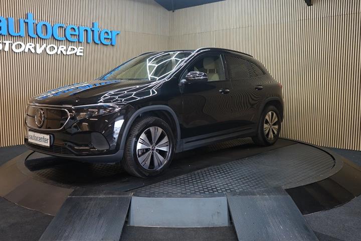 Sort Mercedes EQA350 fra 2023