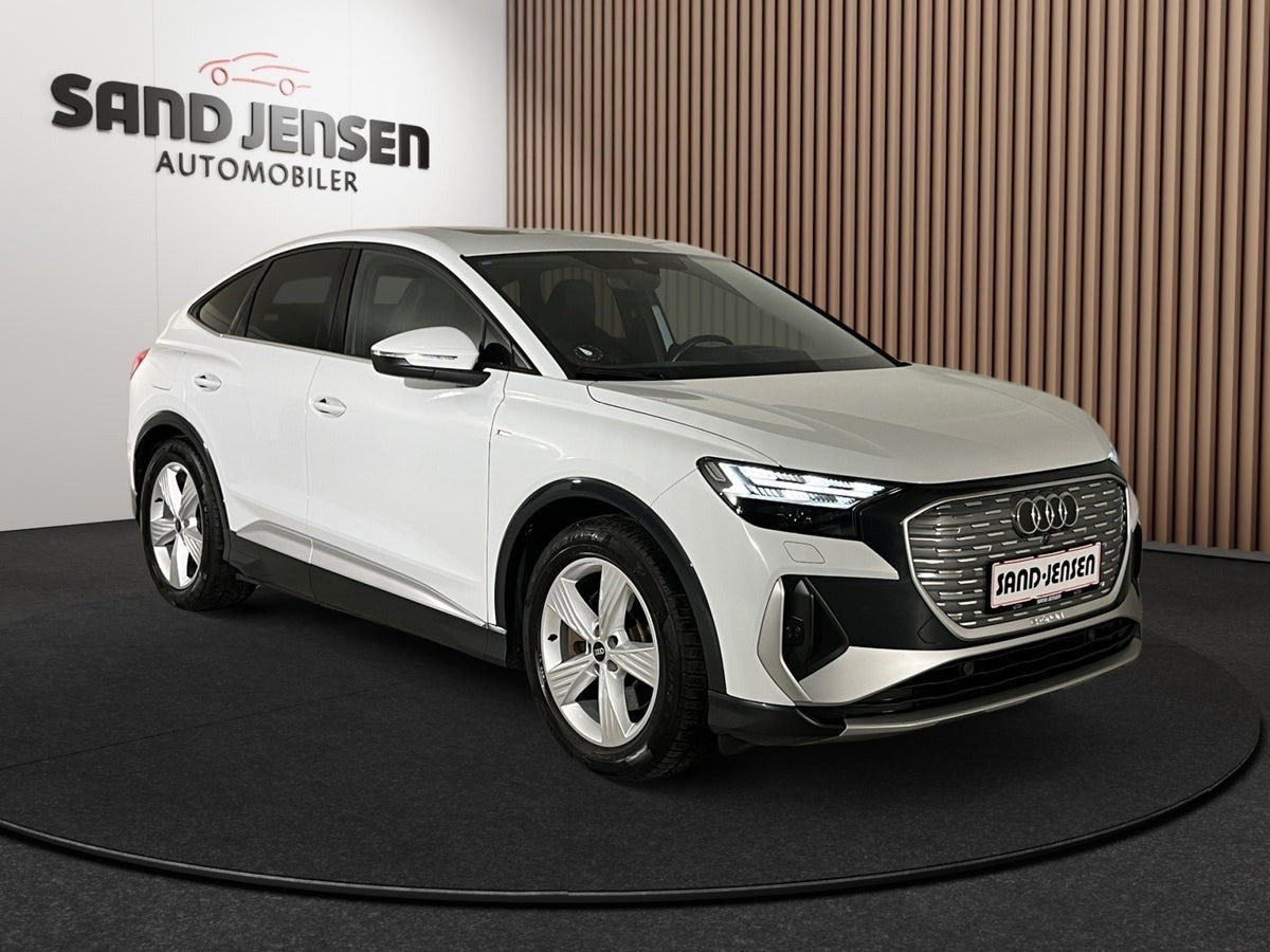 Hvid Audi Q4 e-tron fra 2022