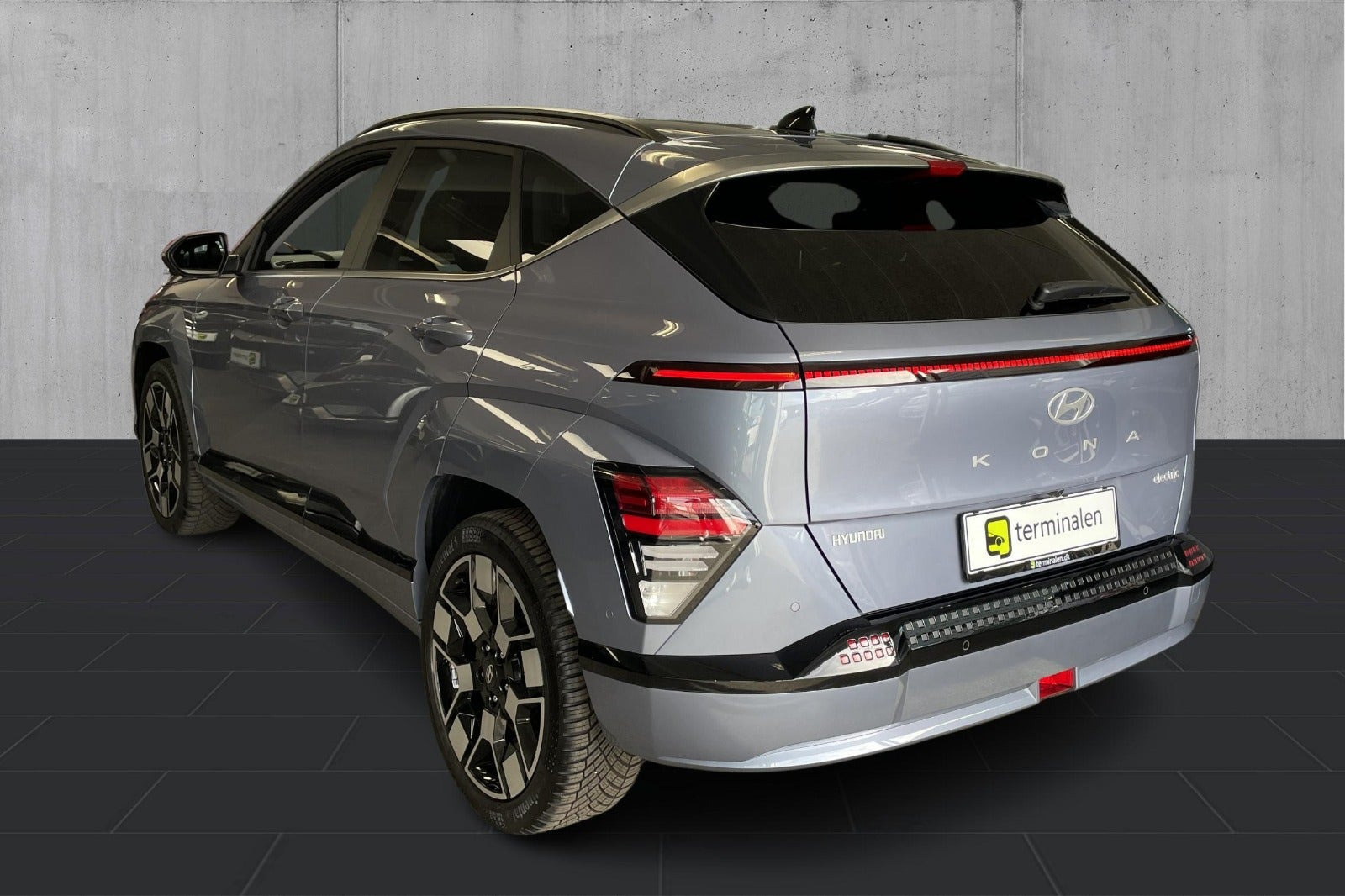Blå Hyundai Kona fra 2024